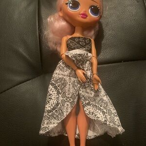 lol Surprise uptown girl 9 inch‎ doll